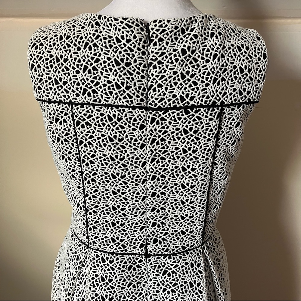 Karl Lagerfeld Black w/ Thick White Lacing Fit & Flare Cocktail Dress size 6 - Picture 3 of 5